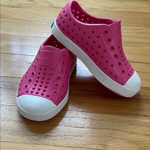 NWOT Pink Native Jefferson Toddler Shoes | size toddler 7